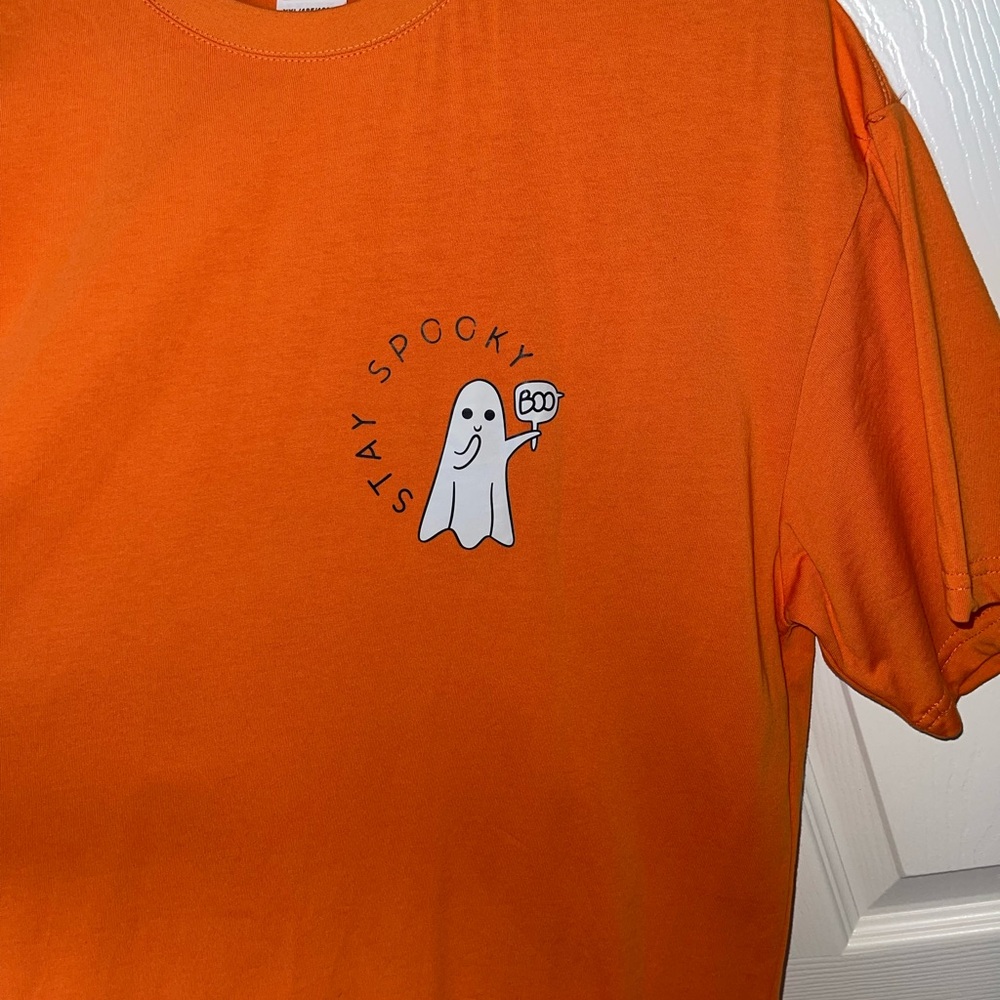 📍SOLD Minimalist Stay Spooky Halloween Tee - XXL